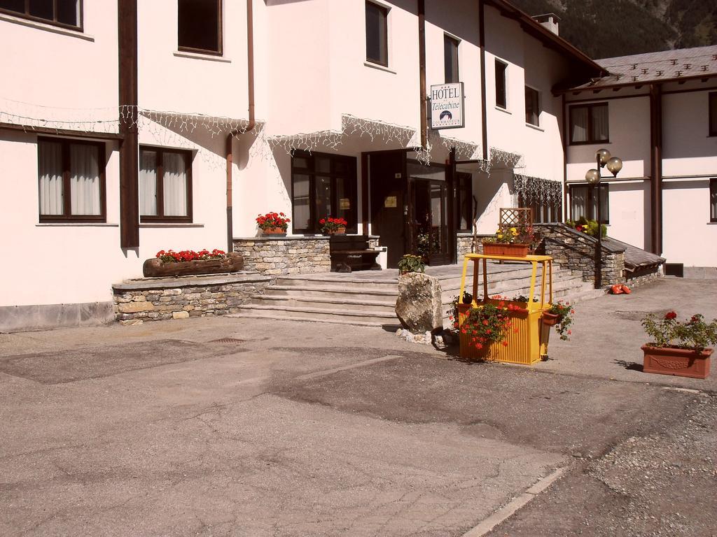 Hotel De La Telecabine Courmayeur Exterior photo