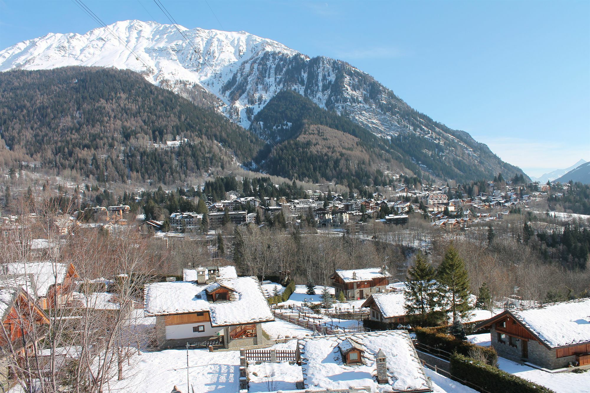 Hotel De La Telecabine Courmayeur Exterior photo